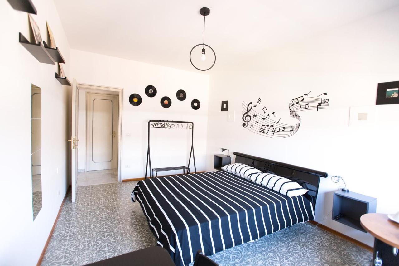 Quelli Della Via Gluck Bed & Breakfast Rome Bagian luar foto